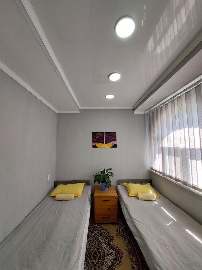 Downtown Homestay Bichkek Extérieur photo